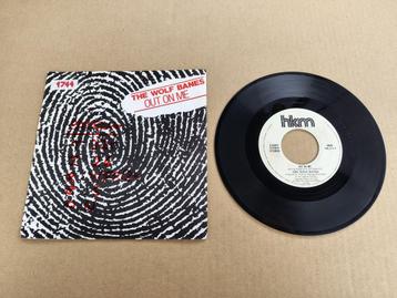 7" Single: The Wolf Banes - Out On Me (1990) beschikbaar voor biedingen