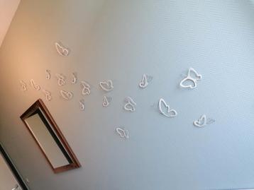 Witte vlinder decoratie voor op de muur.  beschikbaar voor biedingen