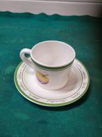 kop en schotel appel kunststof, Antiek en Kunst, Antiek | Servies los, Ophalen of Verzenden