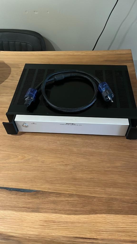 Rotel RB-1072 Eindversterker, 2x 100W Zilver incl powercord, Audio, Tv en Foto, Versterkers en Receivers, Zo goed als nieuw, Stereo