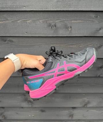 Asics hockeyschoenen beschikbaar voor biedingen