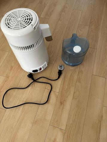 Water destillator 3,5 liter (Lafomed) beschikbaar voor biedingen