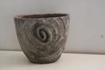 Grijze ovale bloempot. Hoogte 18 cm, Tuin en Terras, Bloempotten, Ophalen of Verzenden, Balkon, Overige vormen, Aardewerk