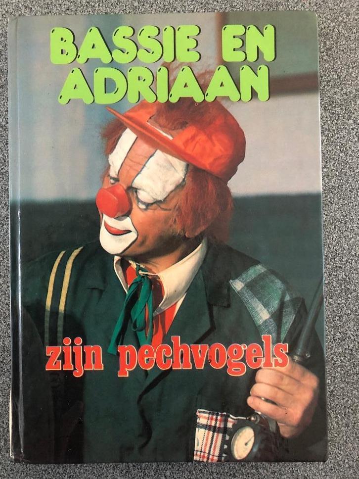Bassie en Adriaan Zijn Pechvogels, Verzamelen, Muziek, Artiesten en Beroemdheden, Gebruikt, Boek, Tijdschrift of Artikel, Ophalen of Verzenden