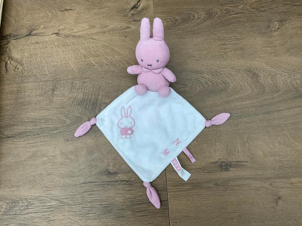 Nieuw zgan wit roze Nijntje knuffel knuffeldoekje, Ophalen, Nieuw, Kraamcadeau