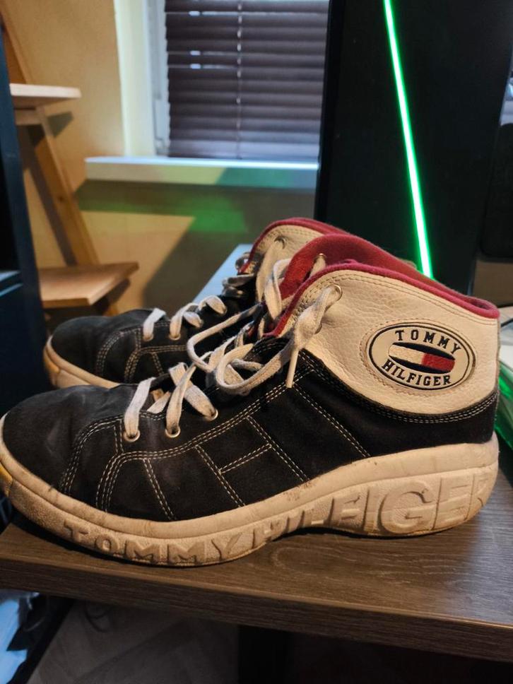 Tommy Hilfiger sneakers maat 10.5M, Kleding | Heren, Schoenen, Zo goed als nieuw, Sneakers of Gympen, Zwart, Ophalen