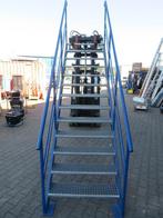 trap buitentrap verdiepingstrap geschroefd dubbele leuning, Doe-het-zelf en Verbouw, Ladders en Trappen, Ophalen, Gebruikt, Trap