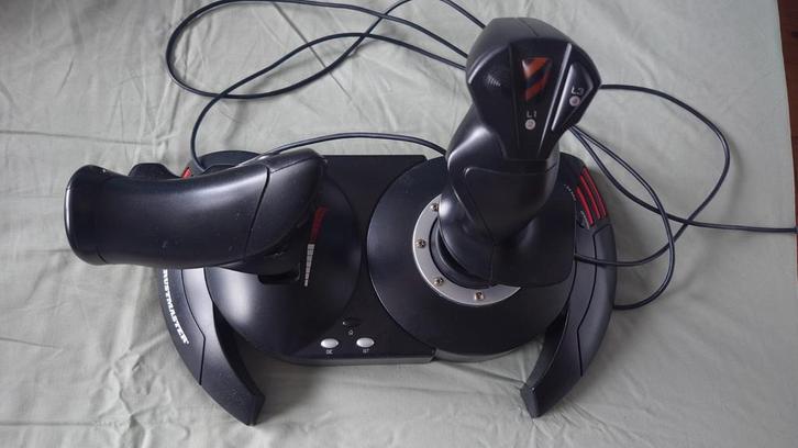 Thrustmaster T-Flight Hotas X V.2 Joystick, Computers en Software, Joysticks, Gebruikt, Ophalen of Verzenden