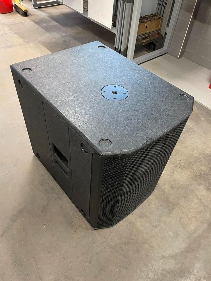 DB technologies 18 inch actieve subwoofer, Audio, Tv en Foto, Luidsprekers, Gebruikt, Subwoofer, 120 watt of meer, Overige merken
