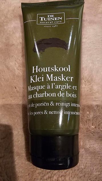 Van 'de Tuinen' Houtskool Klei Masker beschikbaar voor biedingen