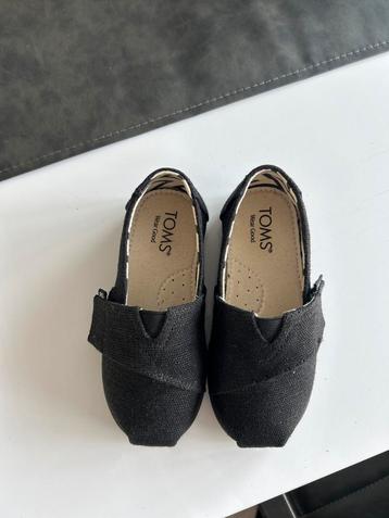 TOMS Schoentjes Maat 24,5 - Zwart beschikbaar voor biedingen