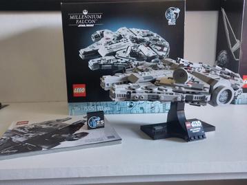 LEGO Star Wars Millennium Falcon 75375 beschikbaar voor biedingen