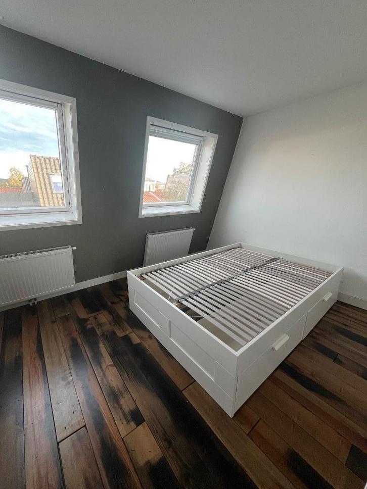 IKEA bedframe en lattenbodems + lades, Huis en Inrichting, Slaapkamer | Bedden, Zo goed als nieuw, Tweepersoons, 140 cm, 200 cm