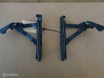 Scharnier kofferklep  Porsche Boxster 986 /996 beschikbaar voor biedingen