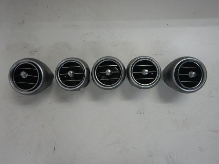 Luchtrooster Dashboard Mercedes C-Klasse (22735915), Auto-onderdelen, Dashboard en Schakelaars, Gebruikt, Ophalen
