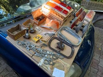 Lot Nieuwe Originele Onderdelen Renault 10 beschikbaar voor biedingen