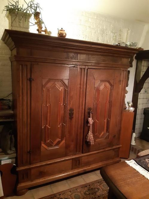 Unieke Antieke 17de eeuwse duitse kast, Antiek en Kunst, Antiek | Meubels | Kasten, Ophalen
