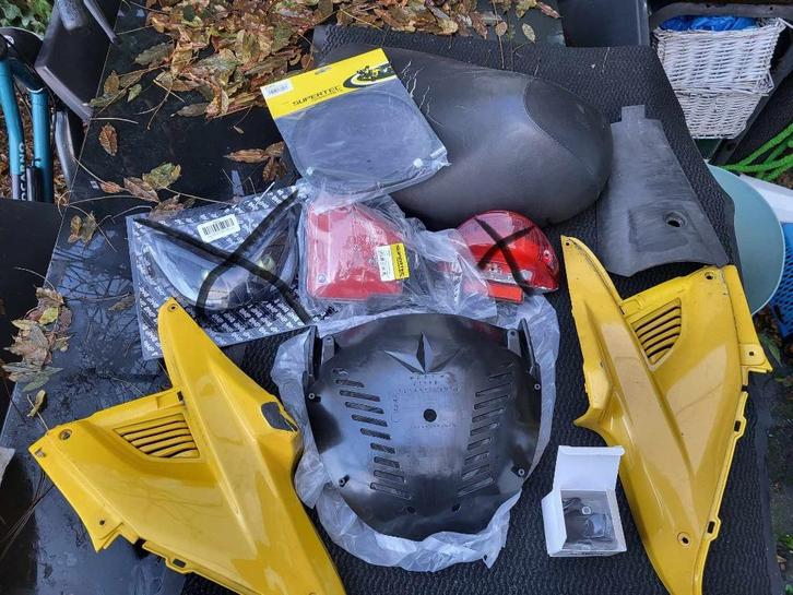 Yamaha aerox  onderdelen lees beschrijving, Fietsen en Brommers, Brommeronderdelen | Algemeen, Nieuw, Overige typen, Ophalen of Verzenden