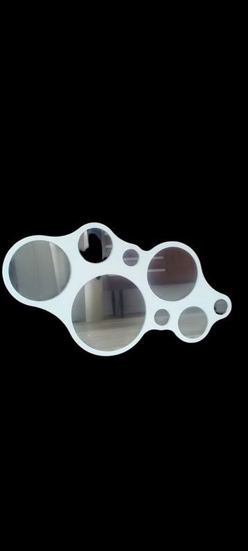 Calligaris Bubble spiegel, design 1990s beschikbaar voor biedingen