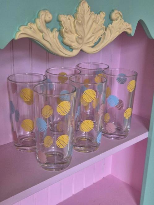 Vintage jaren 70 Nutella pastel pola dot drinkglazen, Antiek en Kunst, Antiek | Servies los, Ophalen of Verzenden