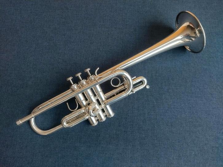 Getzen Eterna LB C-trompet, Muziek en Instrumenten, Blaasinstrumenten | Trompetten, Zo goed als nieuw, C-trompet, Met koffer, Ophalen