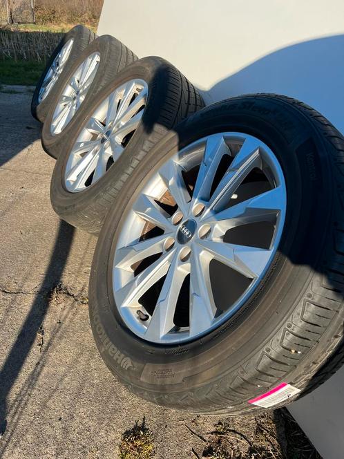 Originele audi Q3 velgen 18 inch met zomerbanden, Auto-onderdelen, Banden en Velgen, Banden en Velgen, Zomerbanden, 18 inch, 235 mm