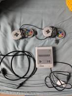 Mini Snes nintendo, Spelcomputers en Games, Spelcomputers | Nintendo Super NES, Ophalen of Verzenden, Zo goed als nieuw, Met 2 controllers