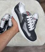 Prada Schoenen - Stijlvol en Comfortabel!, Ophalen of Verzenden, Zo goed als nieuw, Zwart, Sneakers of Gympen