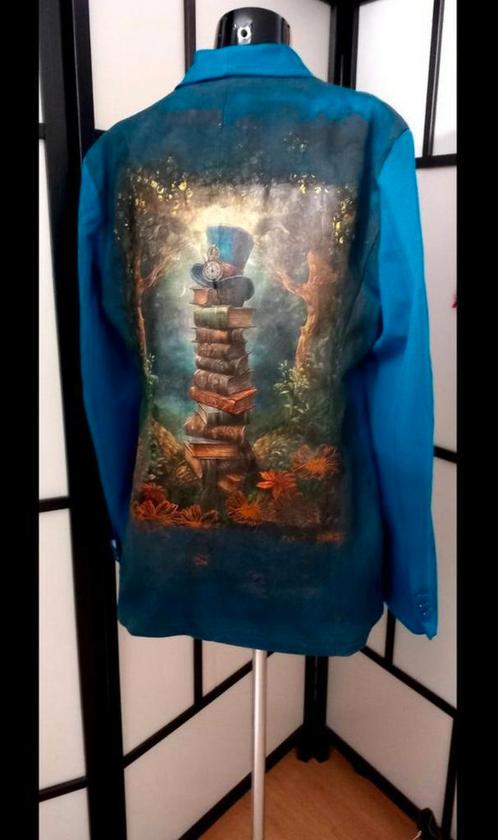 Prachtige blazer met kunstwerk, Alice in wonderland, Kleding | Dames, Jasjes, Kostuums en Pakken, Nieuw, Jasje, Maat 42/44 (L)