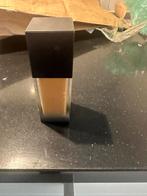 Huda beauty foundation, Ophalen of Verzenden, Nieuw, Beige, Gehele gezicht