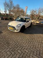 Mini mini One 3-deurs  1.2  2015 Wit, Auto's, Mini, Voorwielaandrijving, Stof, 74 pk, 4 stoelen