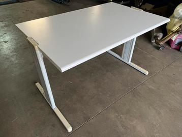 Werktafel- Bureau 120x80 Oersterk beschikbaar voor biedingen