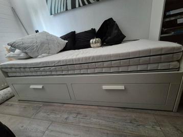Ikea uitschuifbaar bed lijn brimnes 