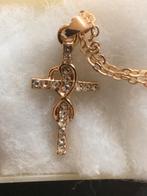 Goudkleurige Kruis Ketting met Strass, Overige materialen, Ophalen of Verzenden, Zo goed als nieuw, Goud