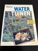 Thieme Water Tuinen boek, Boeken, Wonen en Tuinieren, Gelezen, Ophalen of Verzenden, Tuinontwerpen