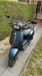 vespa sprint 2017 san marino blauw snor, Fietsen en Brommers, Scooters | Vespa, Ophalen, Gebruikt, Vespa S, Benzine