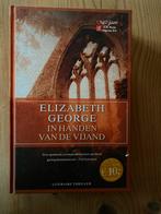 In Handen van de Vijand - Elizabeth George, Ophalen of Verzenden, Zo goed als nieuw, Nederland