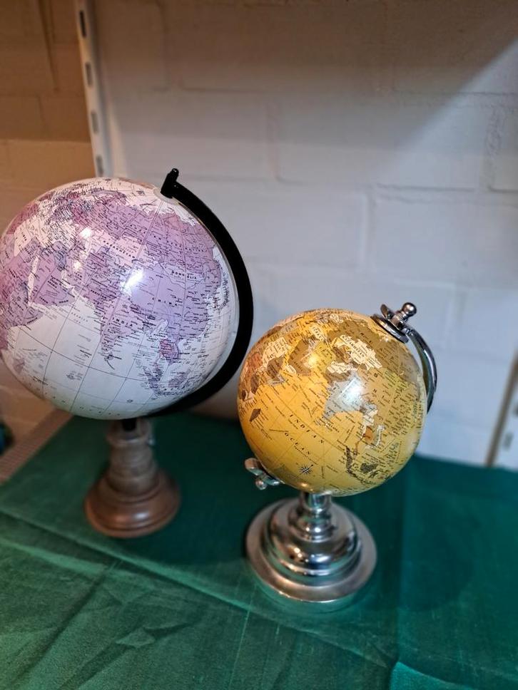 Wereldbollen set - 20cm & 15cm, Huis en Inrichting, Woonaccessoires | Wereldbollen, Ophalen of Verzenden