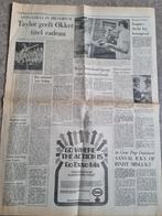 TENNIS Tom Okker wint kampioenschap Hilversum (krant 1970), Ophalen of Verzenden, 1960 tot 1980, Knipsel(s)