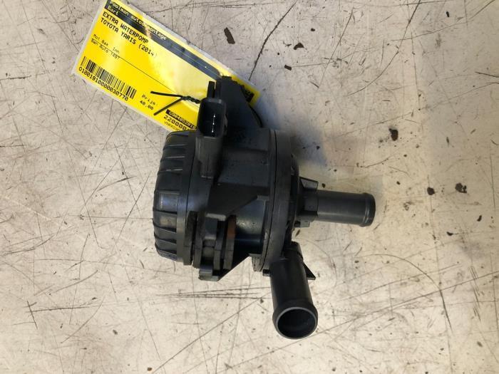 Extra waterpomp van een Toyota Yaris, Auto-onderdelen, Airco en Verwarming, Toyota, Gebruikt, 3 maanden garantie, Ophalen of Verzenden