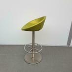 Mooie stevige Pedrali Gliss design krukken - limegroene stof, 2 krukken, Ophalen, Gebruikt, 60 tot 90 cm