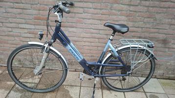 Damesfiets beschikbaar voor biedingen