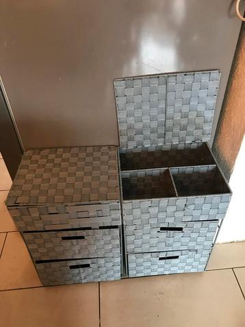 Grijze ladenkastjes x2 beschikbaar voor biedingen