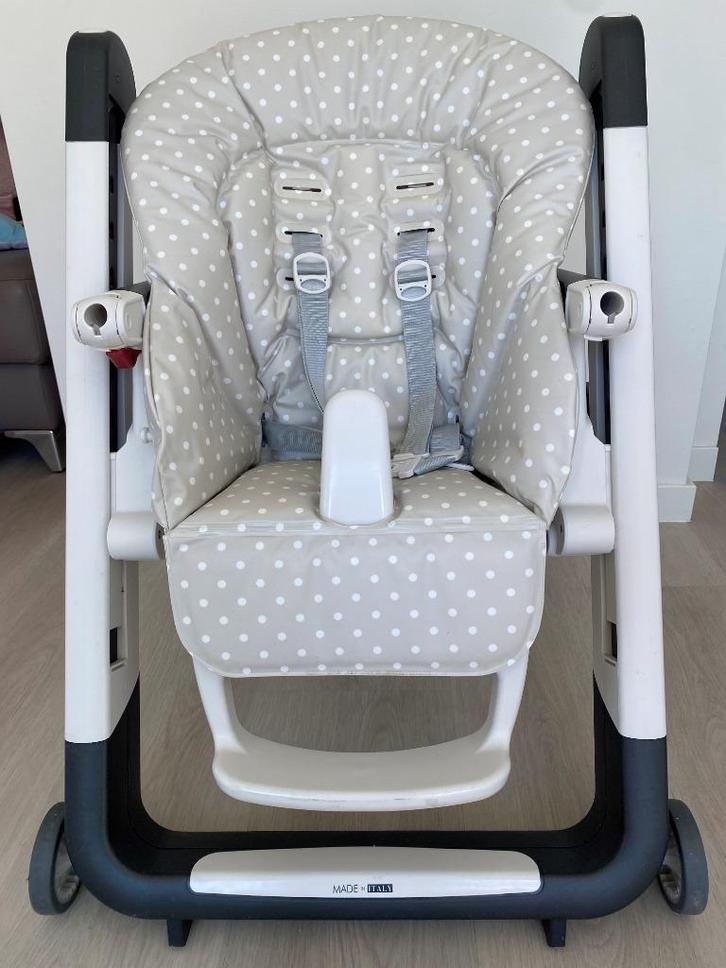 PEG PÉREGO Eetkamerstoel Siesta, Kinderen en Baby's, Kinderstoelen, Zo goed als nieuw, Inklapstoel, Aanschuifbaar, Afneembaar eetblad