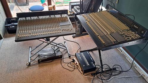 Behringer Eurodesk MX8000+MX8000A mengpanelen, prijs voor 2, Muziek en Instrumenten, Mengpanelen, Gebruikt, 20 kanalen of meer