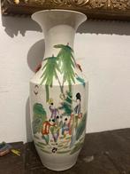 Antieke Chinese Vaas met Kalligrafie en Scènes, Ophalen