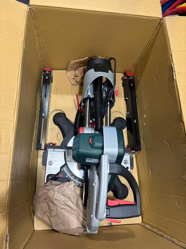 Metabo KGS 315 PLUS Afkortzaag - 2200W - 315 x 30mm nieuw, Doe-het-zelf en Verbouw, Gereedschap | Zaagmachines, Nieuw, Afkortzaag