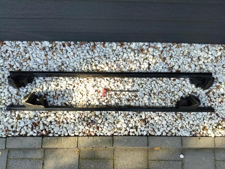 Thule Dakdragers - Verstelbaar 92-110cm + Sleutel, Auto diversen, Dakdragers, Zo goed als nieuw, Ophalen