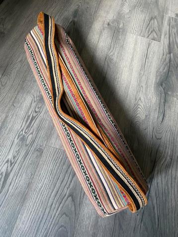 Yogamat-tas uniek en handgemaakt beschikbaar voor biedingen