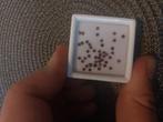 Lot met 2mm ronde facet geslepen stenen granaat, Ophalen of Verzenden